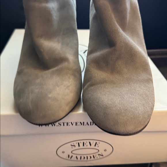 Steve Madden Cynthia Grey Suede Boots NEVER WORN - Picture 8 of 8